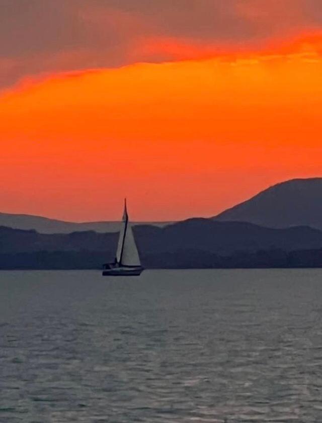 فيلا Rozsa Nyaralohaz Balatonboglár المظهر الخارجي الصورة