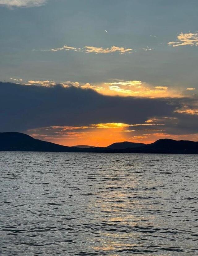 فيلا Rozsa Nyaralohaz Balatonboglár المظهر الخارجي الصورة